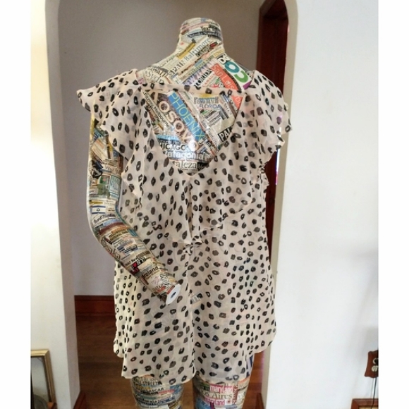 HEAT WAVE SALE! BCBG Cream with Black Sheer Blouse. Size Large. - Picture 5 of 11